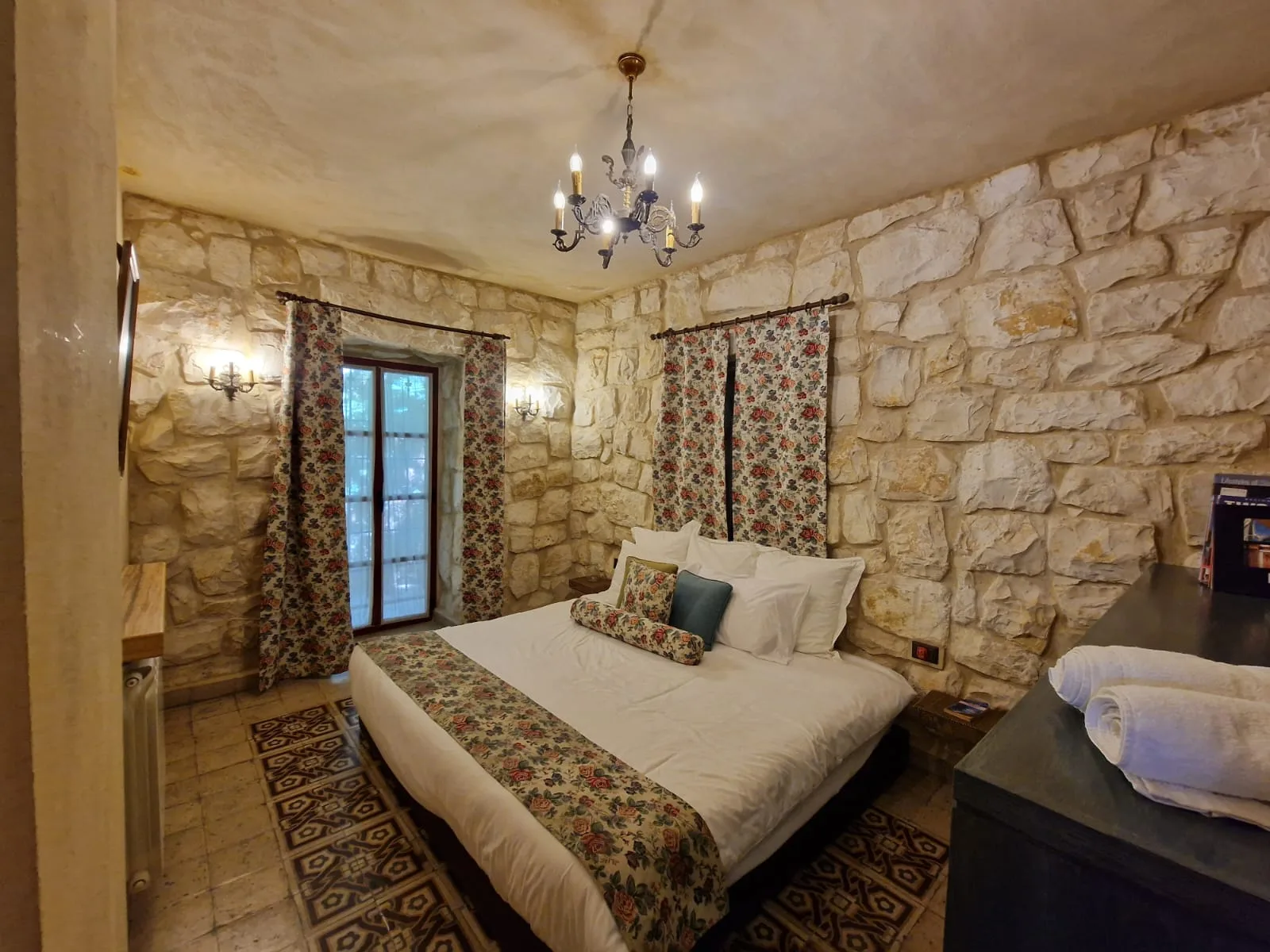Villa for Sale in Batroun, Lebanon — الصورة 9