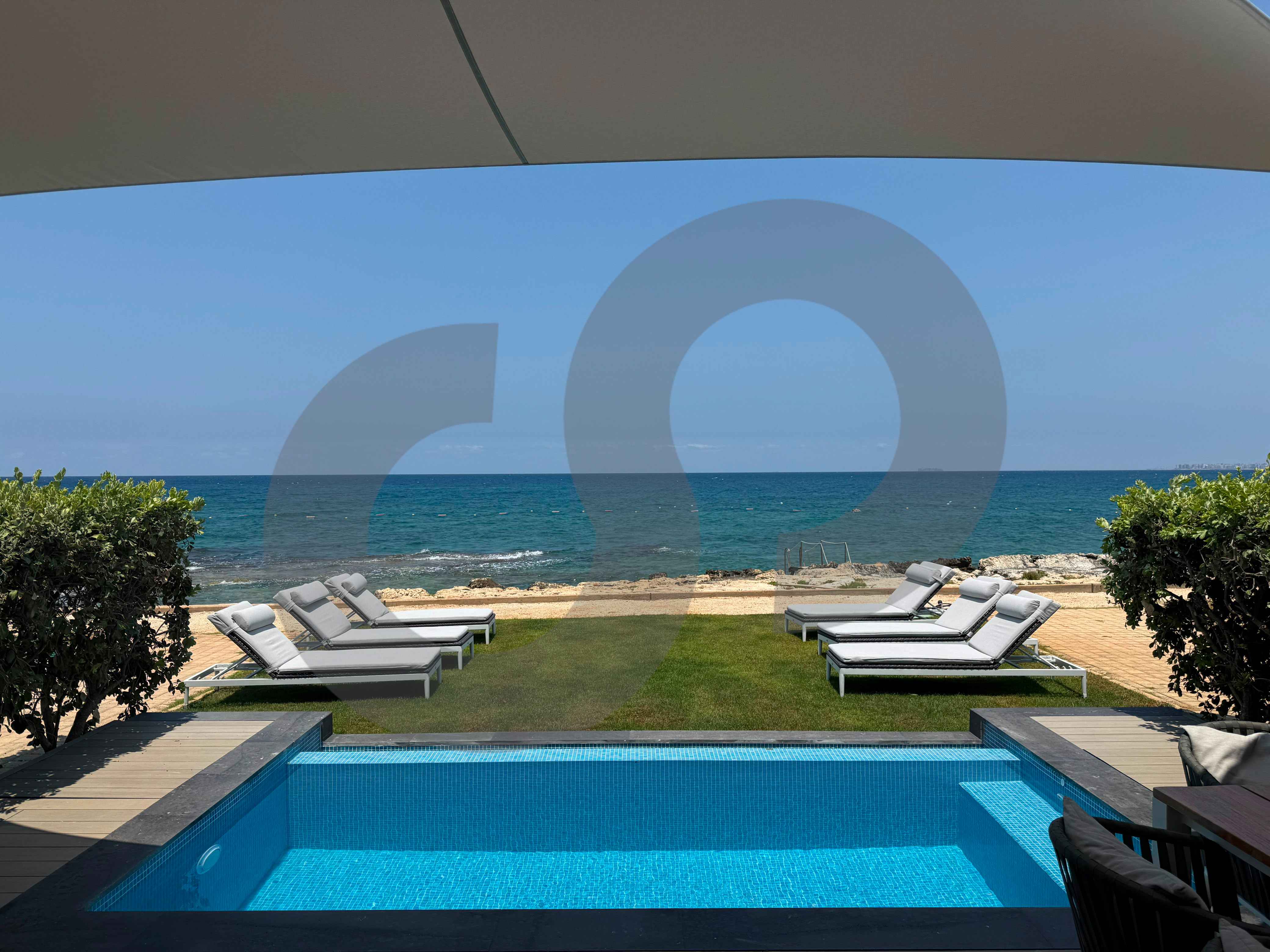 CHALET BEACHFRONT/breathtaking sea views/24 Hours Security /ANFEH,KOURA — الصورة 2