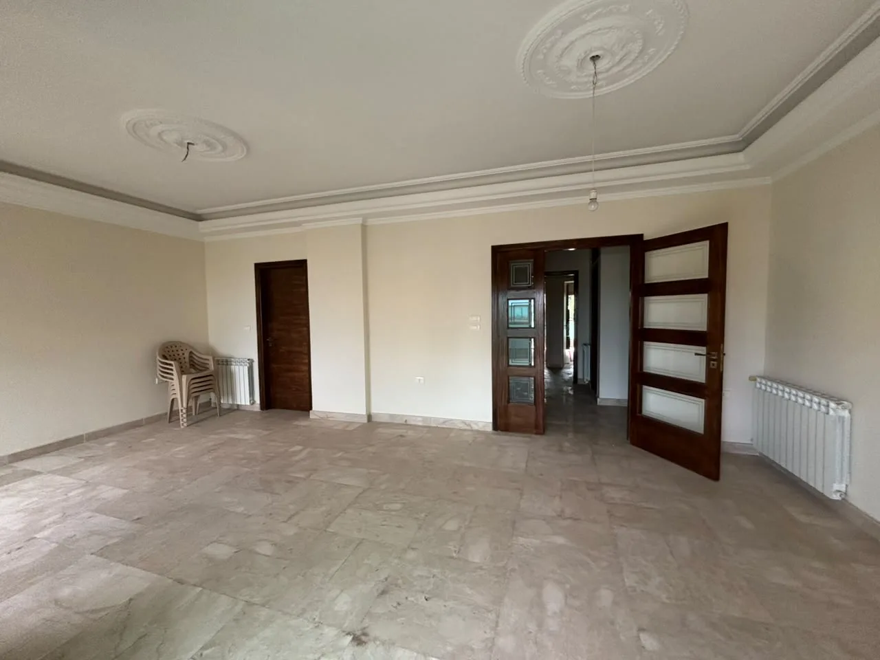 Apartment for Rent in Mazraat Yachoua — الصورة 2