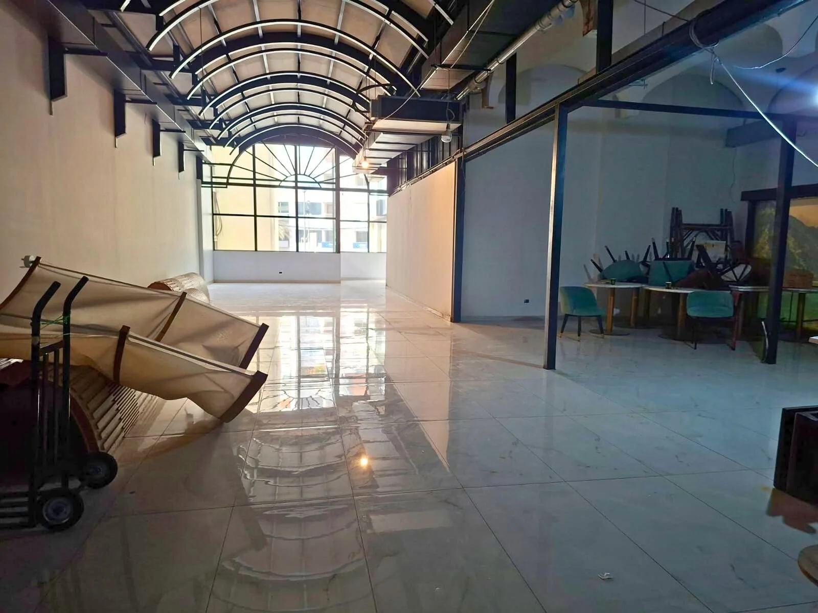 Shop for rent in Verdun, Beirut, Lebanon — الصورة 3