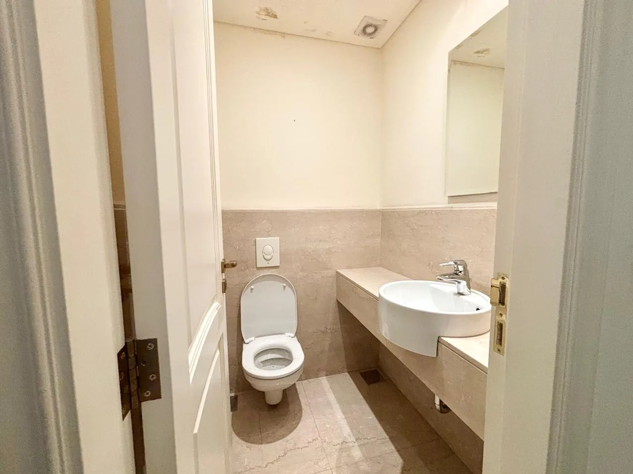Apartment for Rent in Badaro — الصورة 8