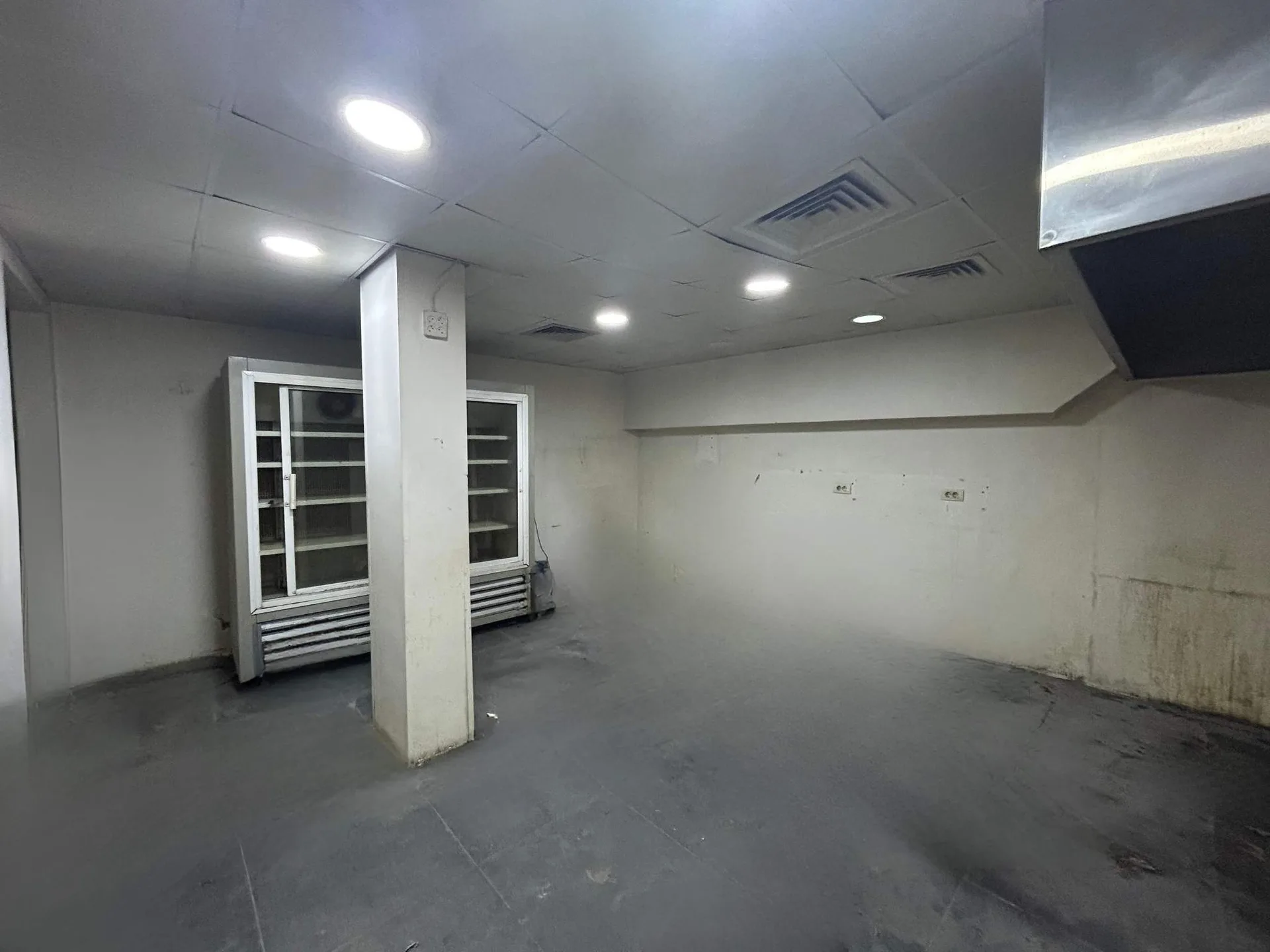 Shop for rent in Verdun — الصورة 6