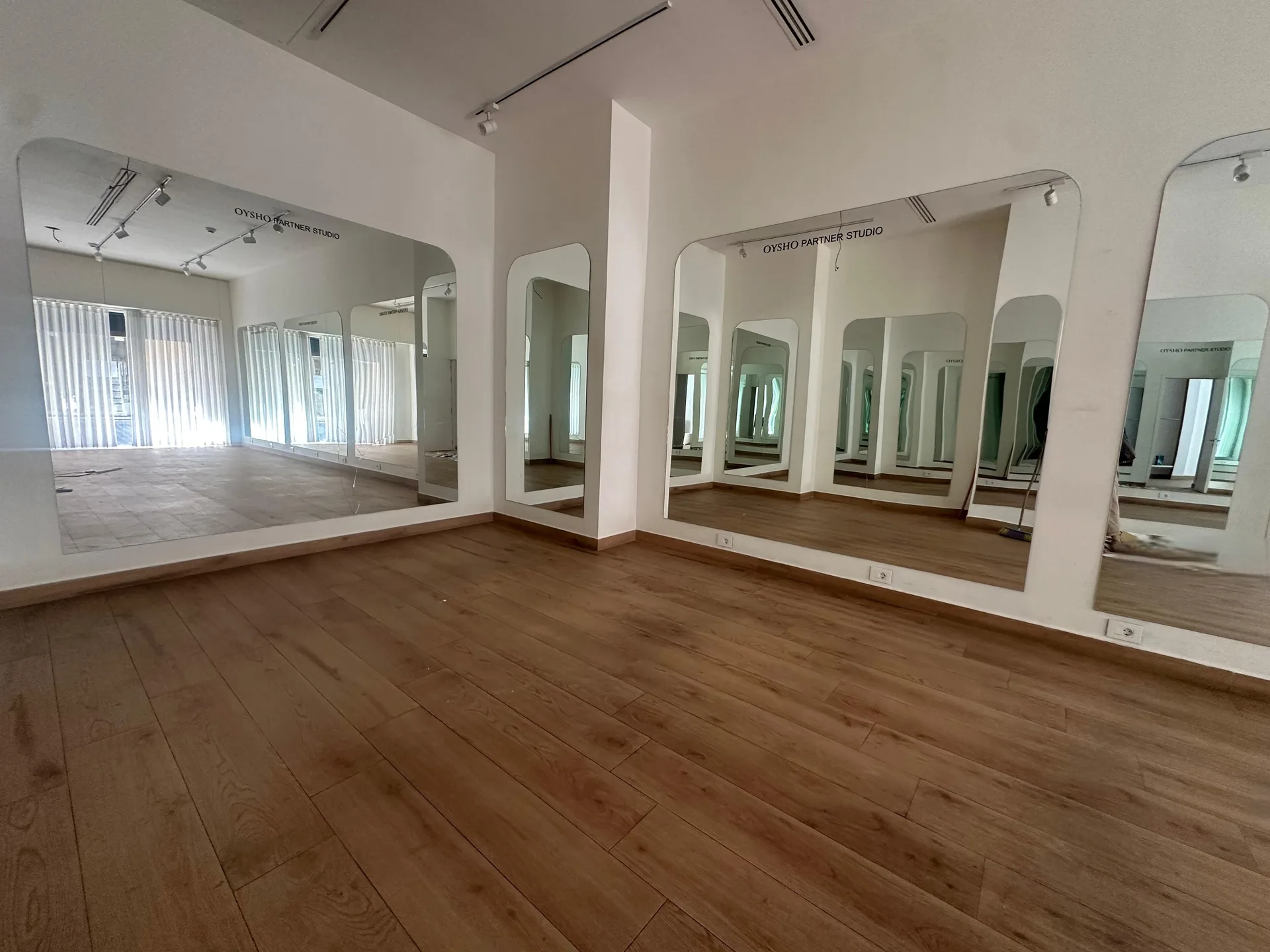 Shop for rent in Downtown
