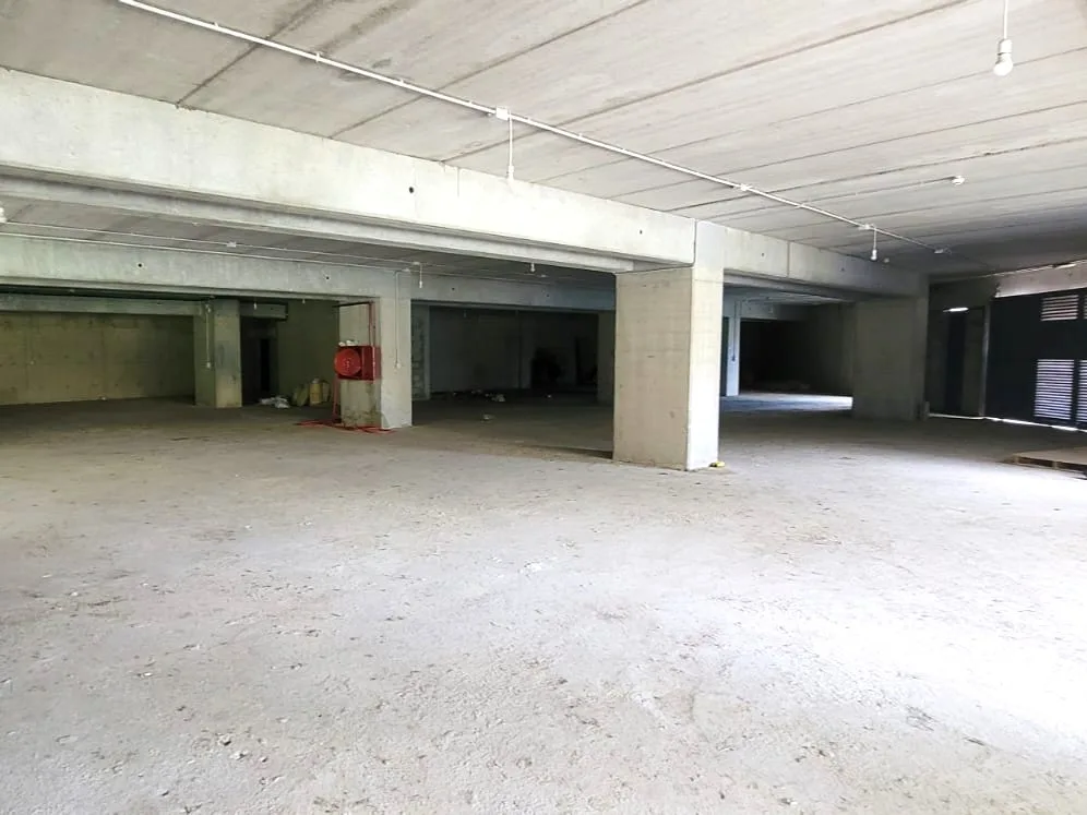 Warehouse for rent in Nahr Ibrahim — الصورة 2