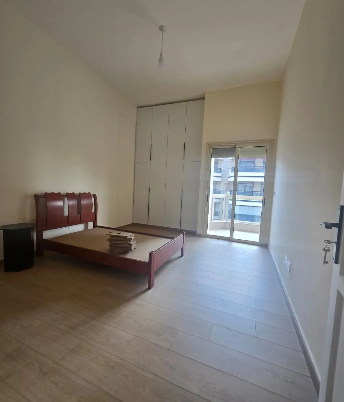 Apartment for Rent in Raoucheh, Beirut, Lebanon — الصورة 6