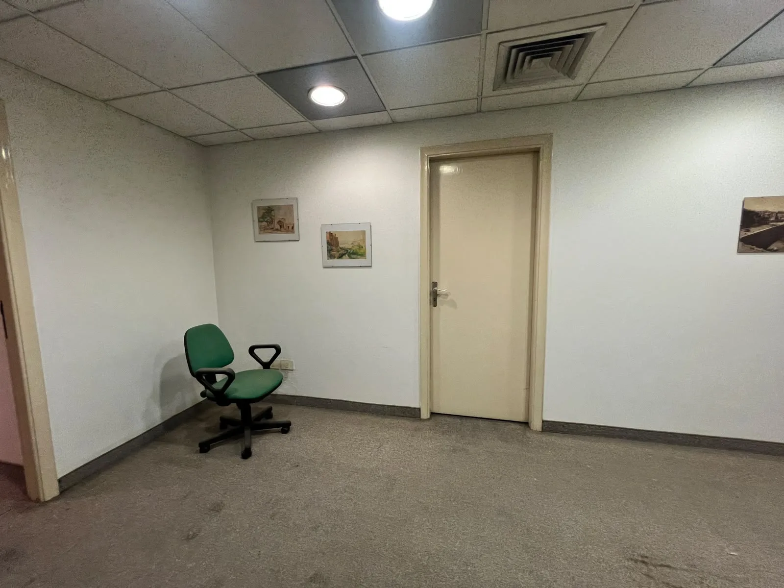 Office for rent in Achrafieh — الصورة 2