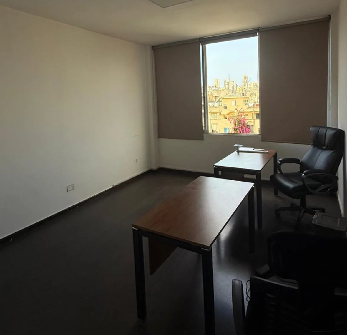 Office for rent in Badaro — الصورة 3