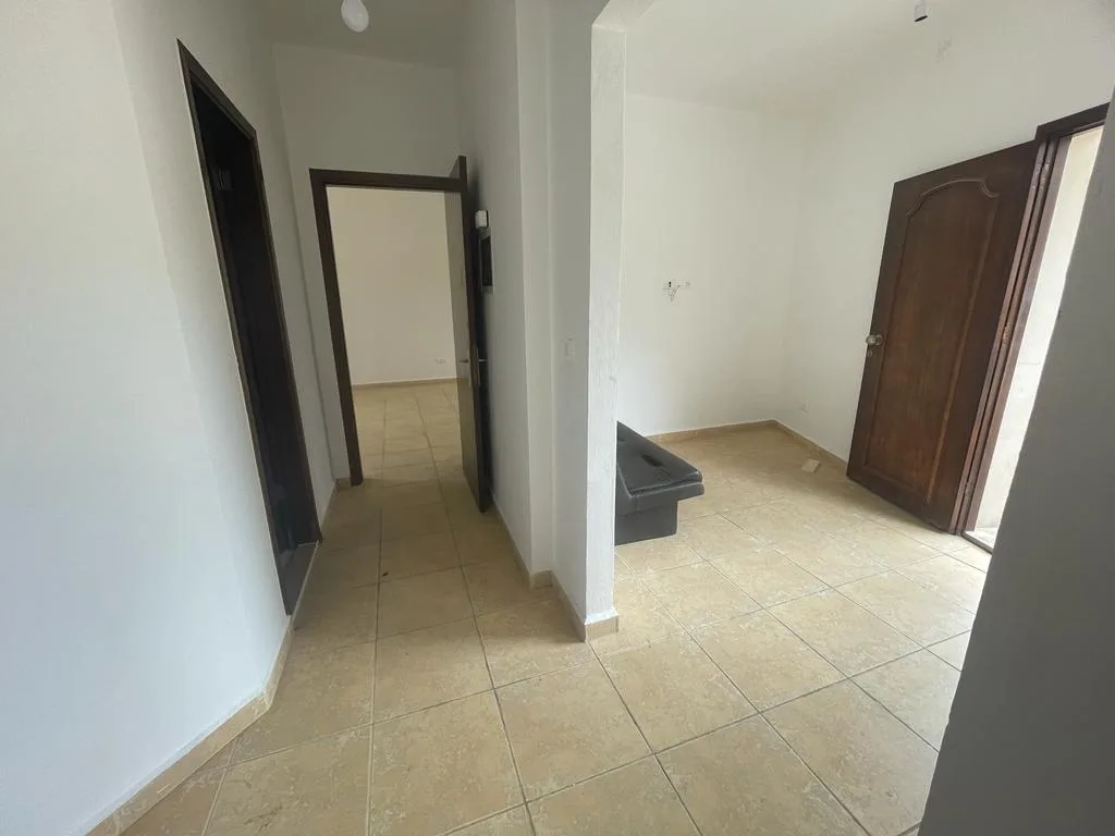 Office for Sale in Batroun — الصورة 5