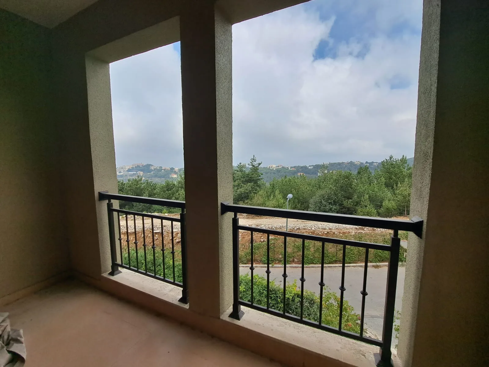 Apartment for Sale in Aatchane, Lebanon — الصورة 3