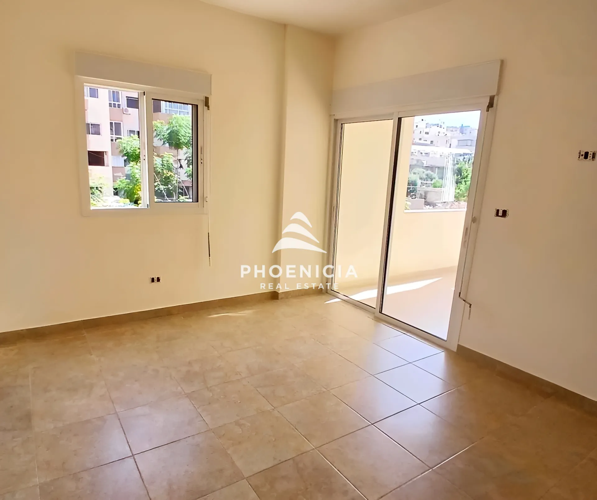 Apartment for sale in Amchit, Lebanon — الصورة 4