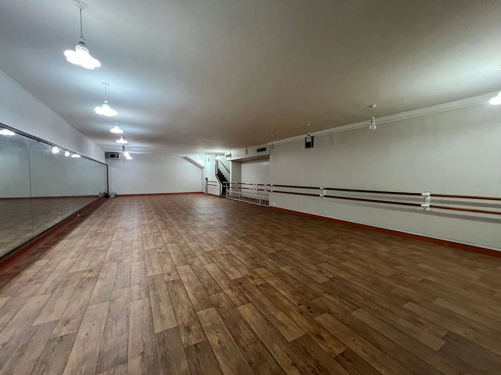 Commercial property for Rent in Achrafieh, Beirut, Lebanon — الصورة 2