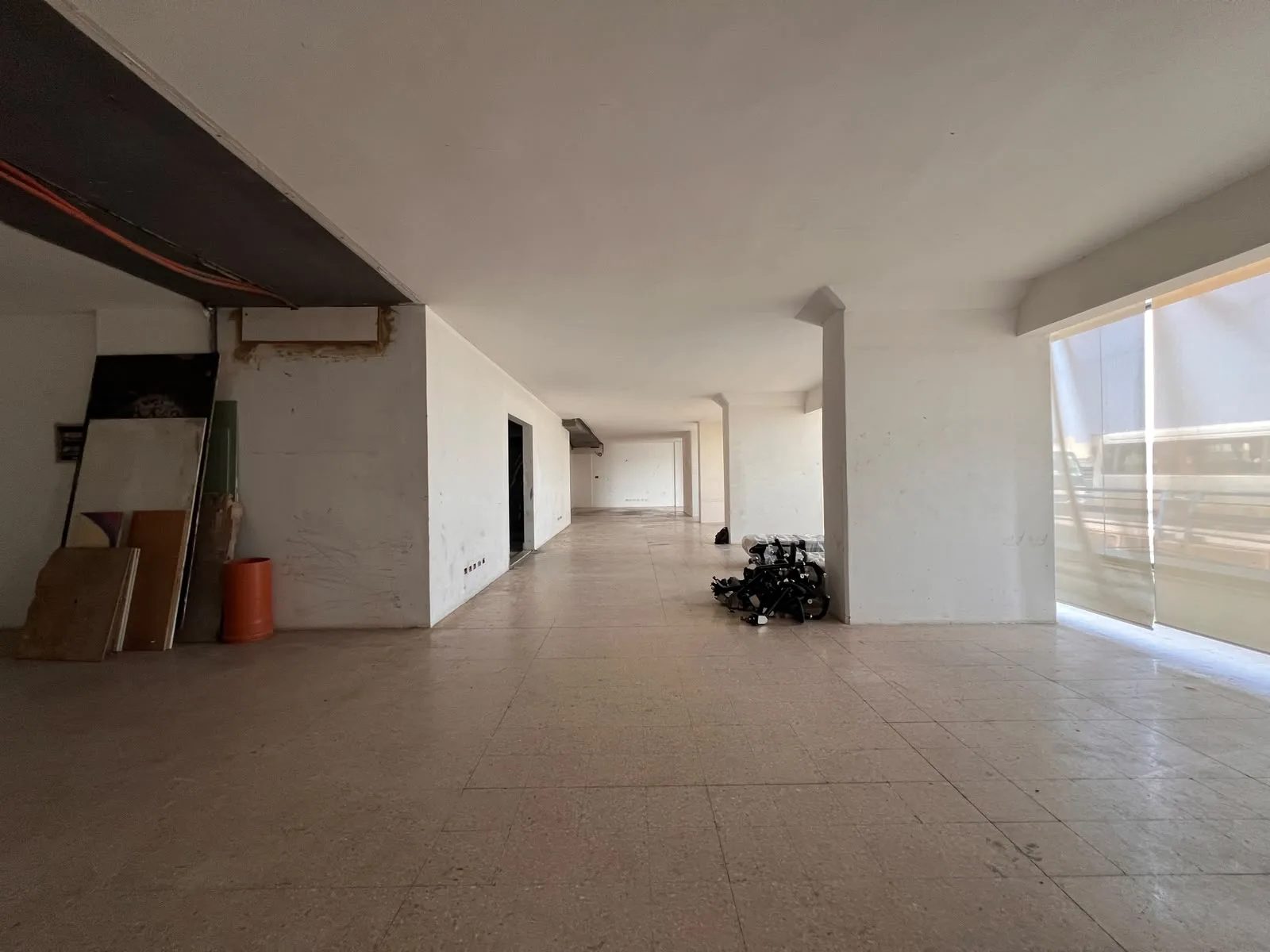 Office for Rent in Gemmayzeh — الصورة 4