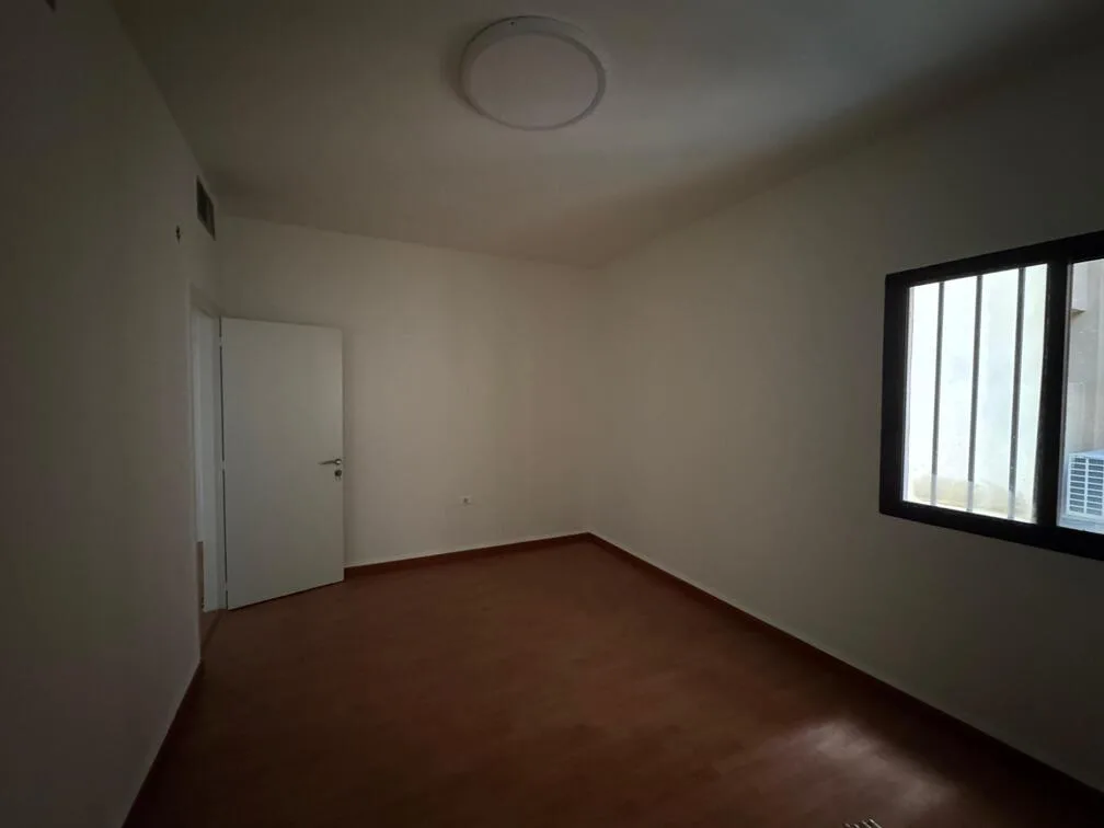 Office for Sale in Saifi Village — الصورة 5