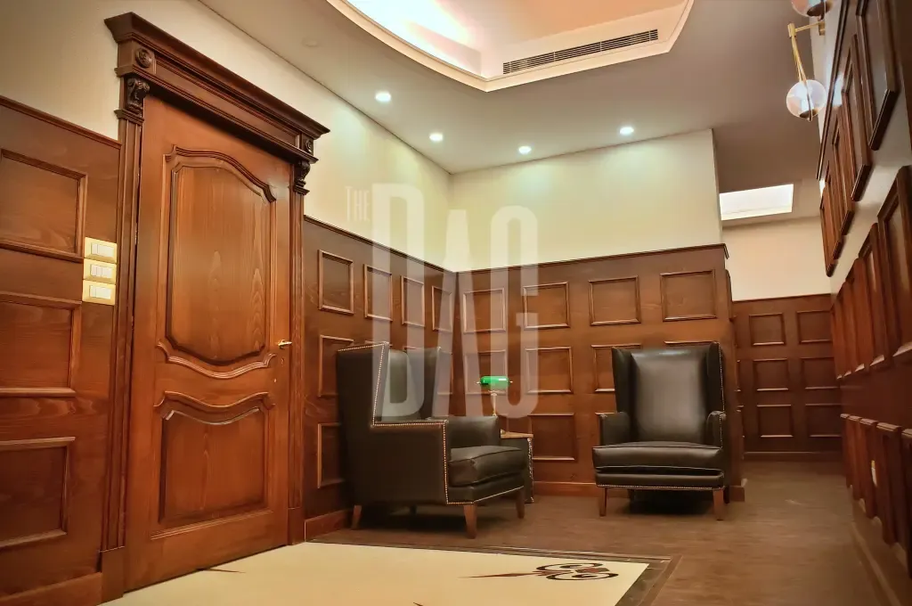 High-end Office for rent Furnished in Adlieh 190-SQM — الصورة 5