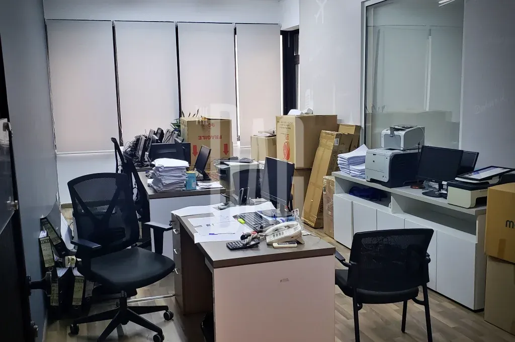 Office for rent in badaro Calm Street 74 sqm