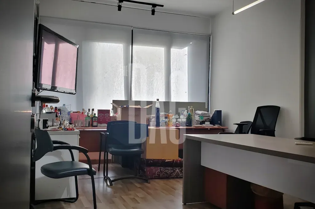 Office for rent in badaro Calm Street 74 sqm — photo 2