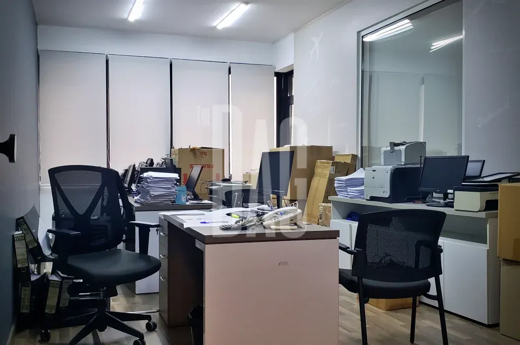 Office for rent in badaro Calm Street 74 sqm — photo 3