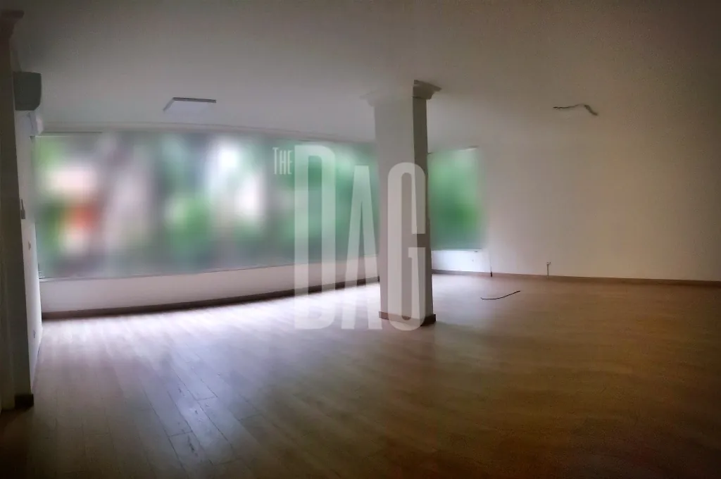 Spacious office for rent in badaro 240 SQM