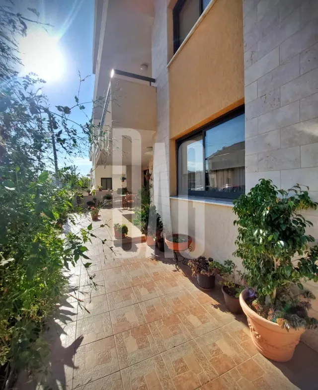 Prime Location 110 SQM Ground Floor Apartment For Sale With Terrace In Larnaca — الصورة 5