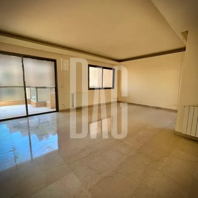 Spacious 300 m² Apartment for Rent in Achrafieh — photo 2