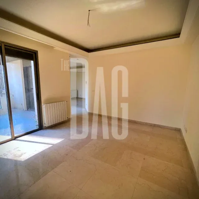 Spacious 300 m² Apartment for Rent in Achrafieh — photo 4
