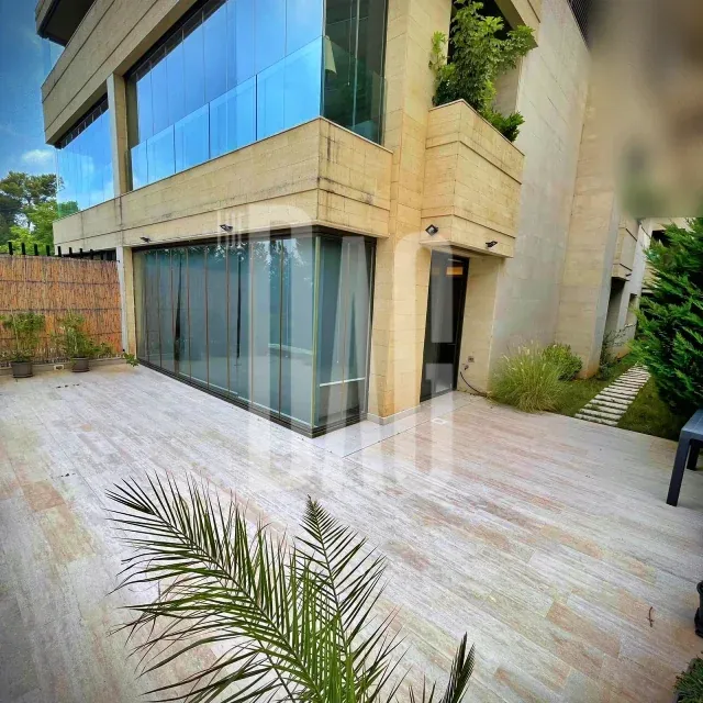 Garden Terrace Fully Furnished 340 Sqm Simplex apartment for rent in Yarzeh — الصورة 2