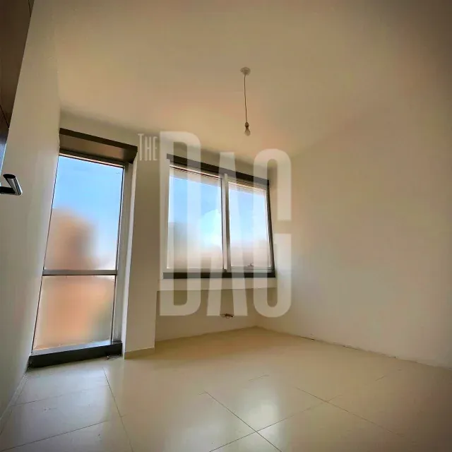 Brand New 100 Sqm office for rent in Jisr al Bacha — photo 3