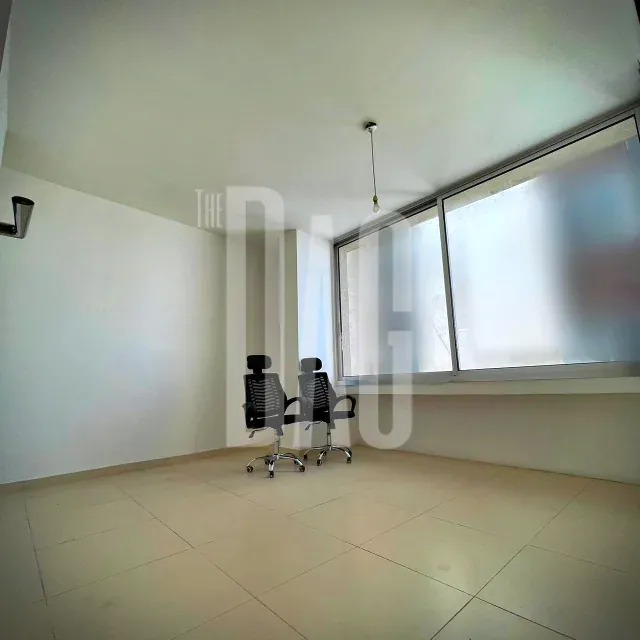 Brand New 100 Sqm office for rent in Jisr al Bacha — photo 4