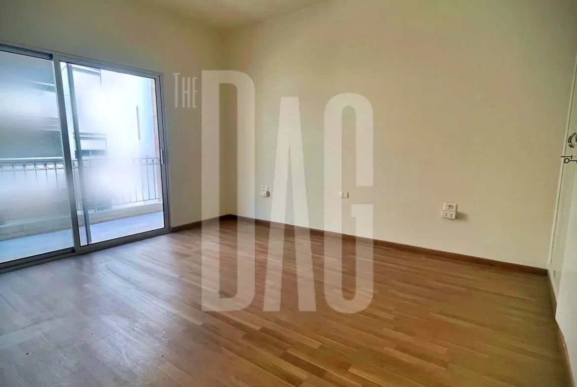 Spacious 220 Sqm Apartment for Rent in Achrafieh — photo 2