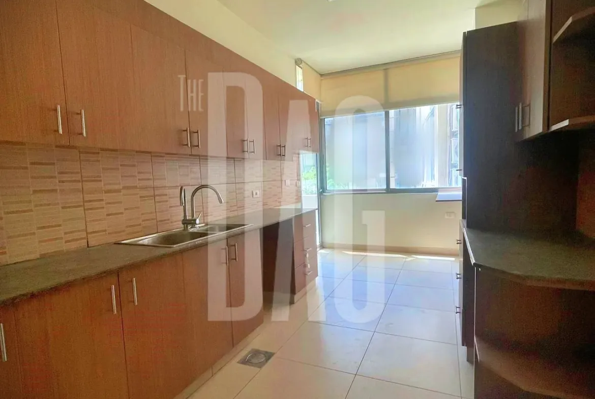 Spacious 220 Sqm Apartment for Rent in Achrafieh — photo 4