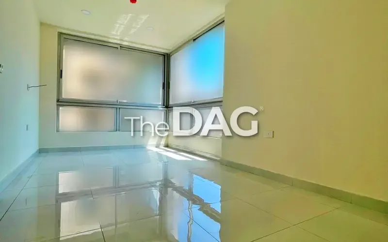Brand New 97 SQM Office for Rent-Sale in Achrafieh — الصورة 2