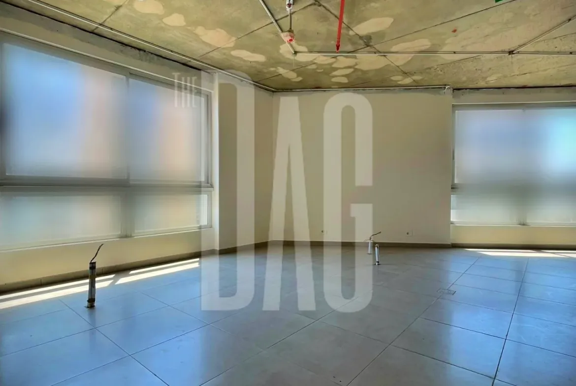 Brand New 100 SQM Office for Rent in Achrafieh — photo 2