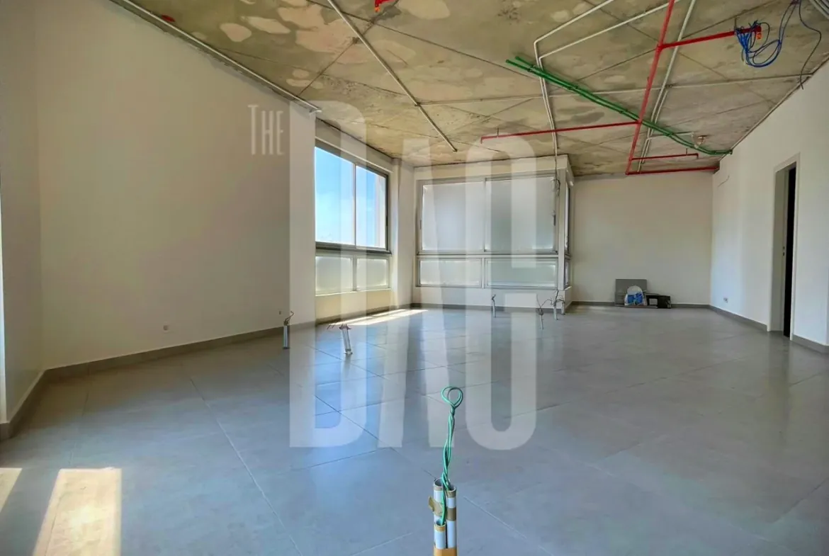 Brand New 100 SQM Office for Rent in Achrafieh — photo 3