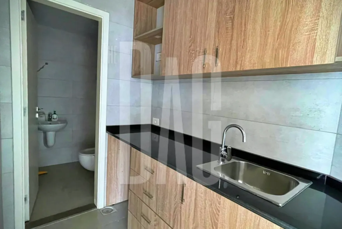Brand New 100 SQM Office for Rent in Achrafieh — photo 4