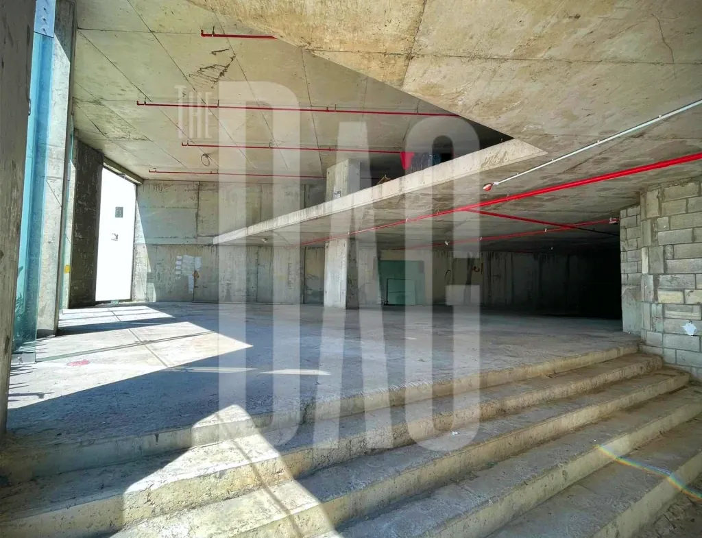 Prime Location 450 SQM Shop for Rent in Achrafieh — photo 1