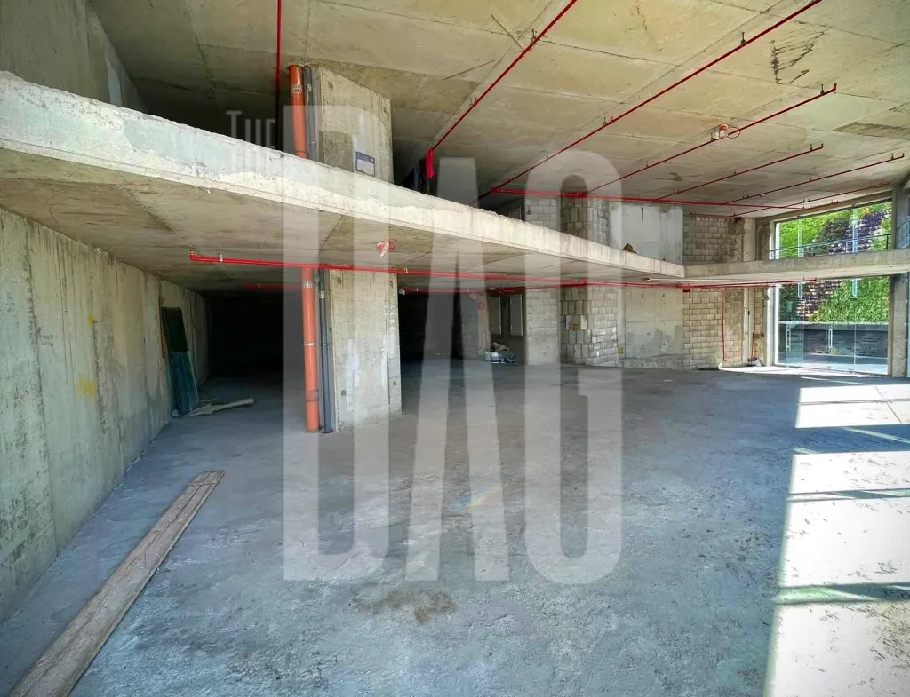 Prime Location 450 SQM Shop for Rent in Achrafieh — photo 2