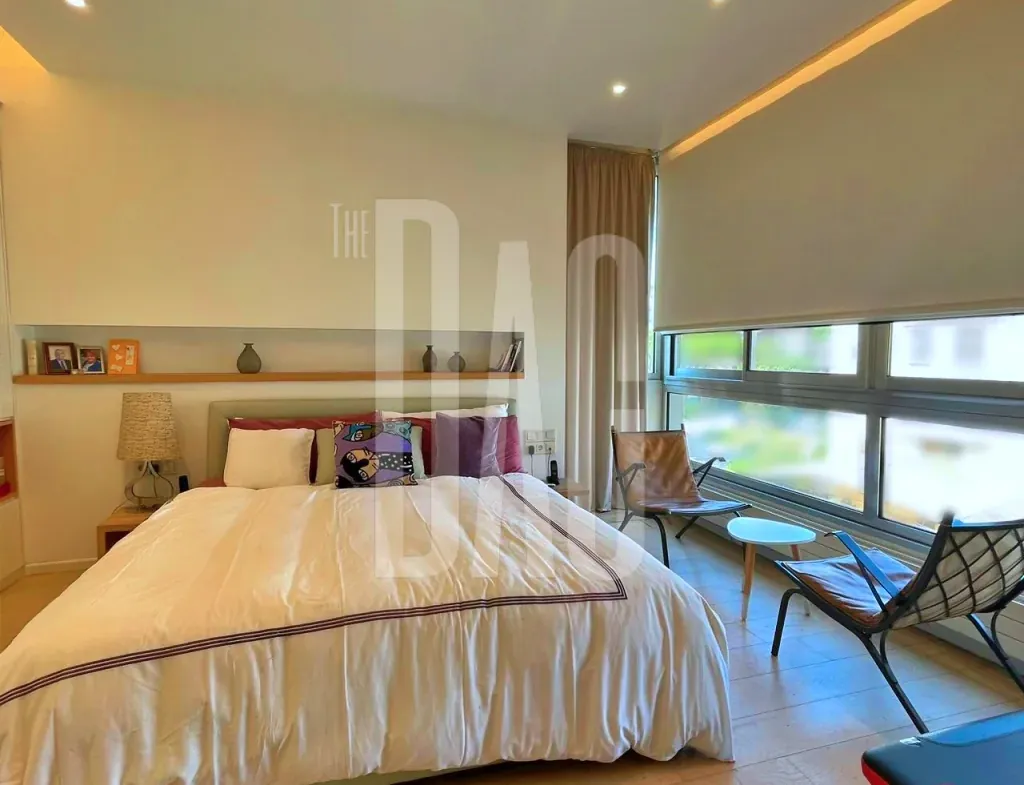 High-End Semi-Furnished 250 SQM Apartment for Sale in Achrafieh — الصورة 4