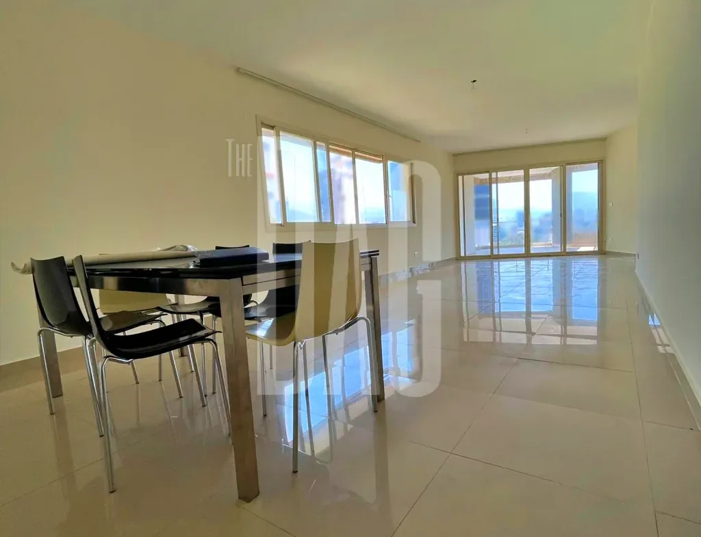 Superb View 217 SQM Apartment with Terrace for Rent in Sodeco — photo 2