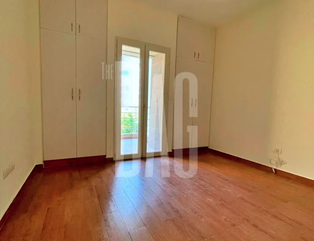 Superb View 217 SQM Apartment with Terrace for Rent in Sodeco — photo 4