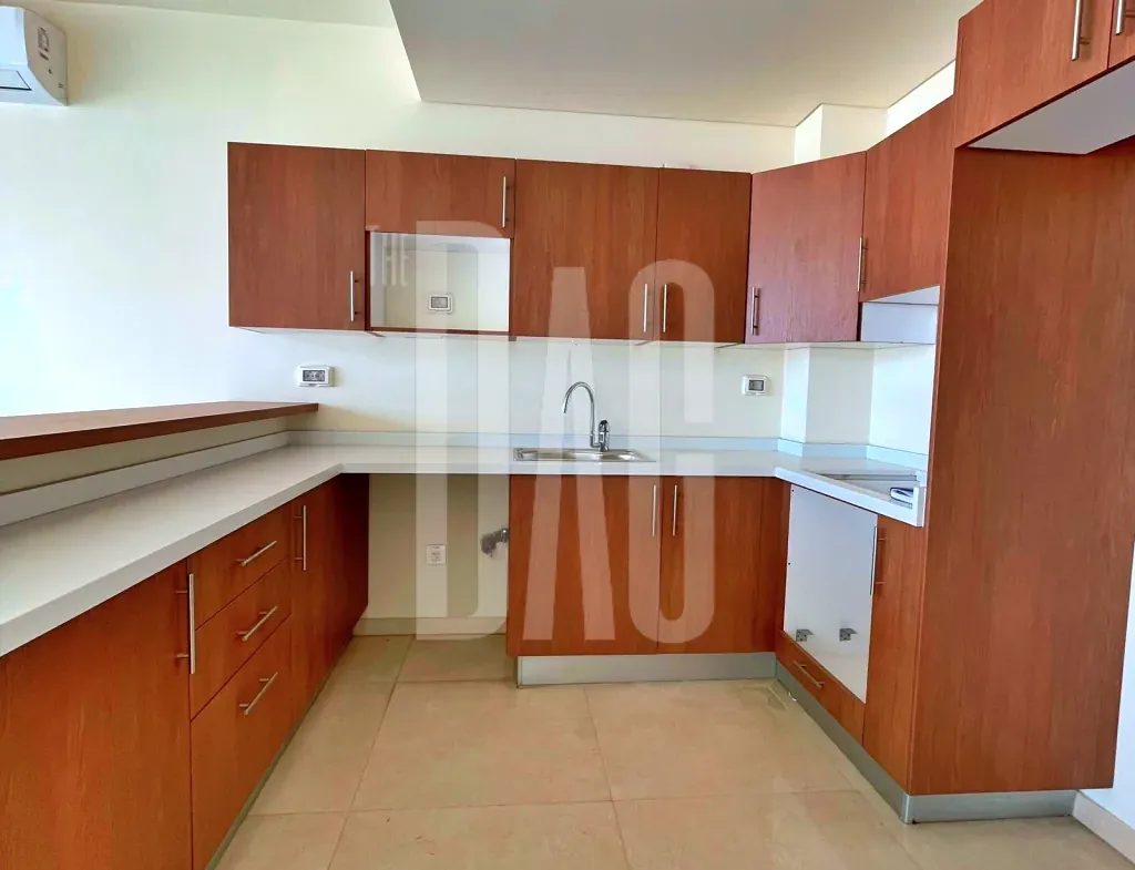 Open Kitchen 105 SQM Apartment for Sale in Achrafieh — الصورة 3