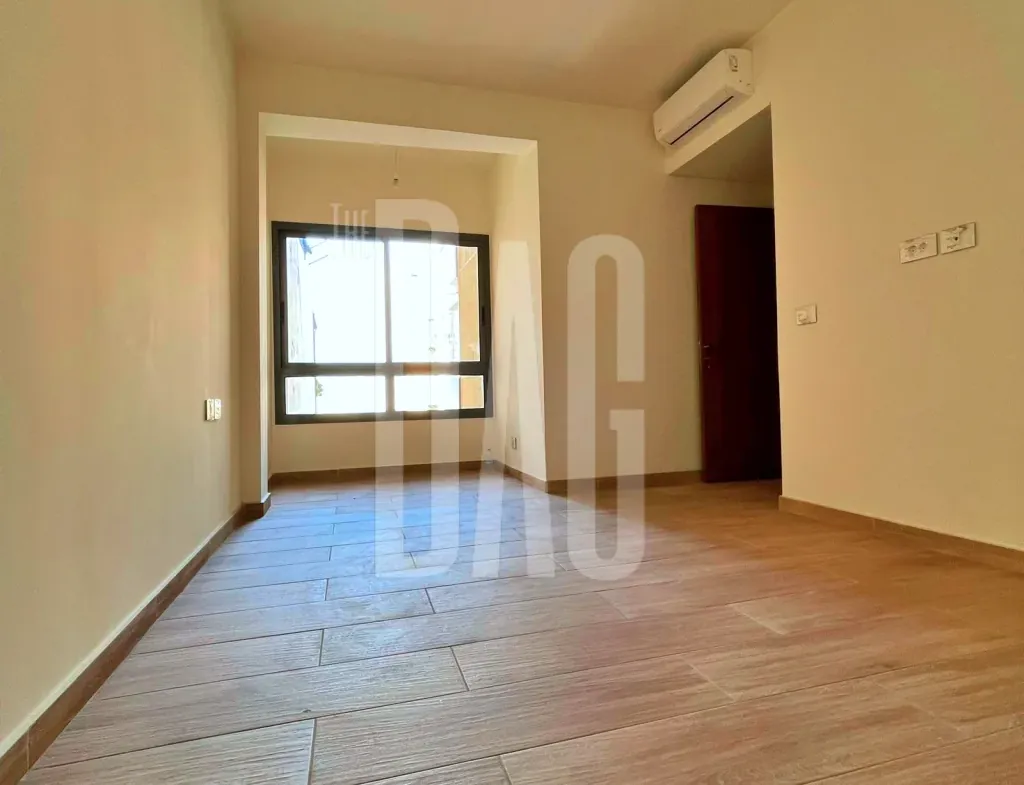 Open Kitchen 105 SQM Apartment for Sale in Achrafieh — الصورة 4