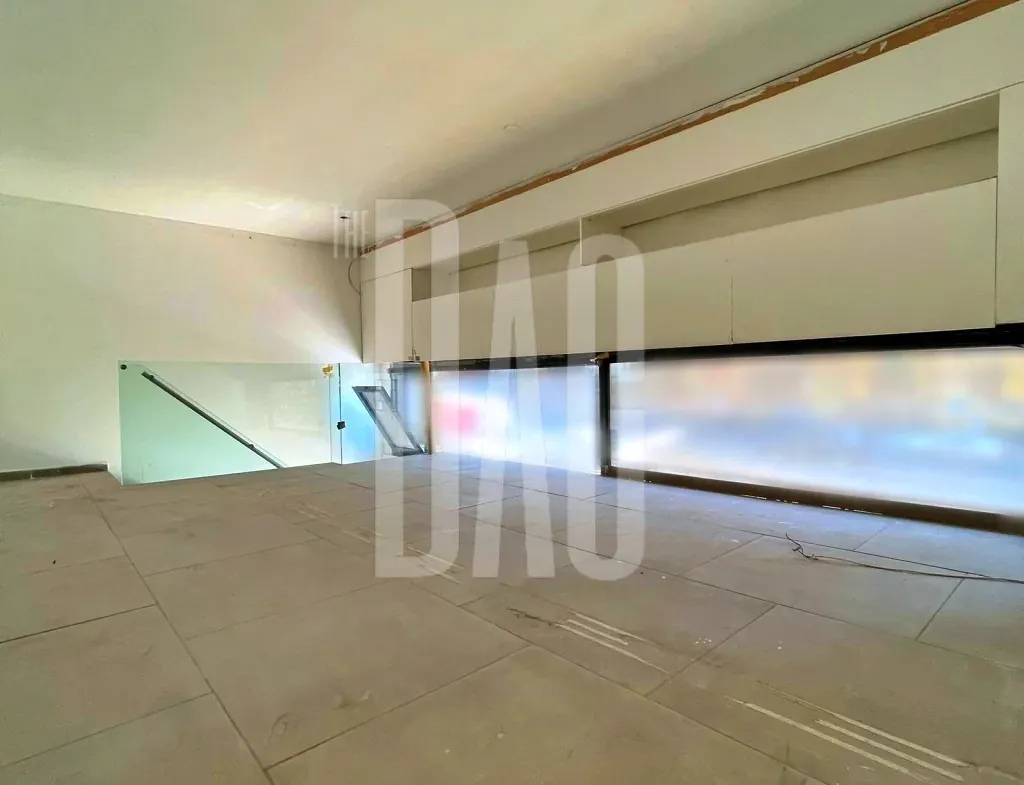 Main Street 124 SQM Shop for Rent with terrace in Achrafieh — الصورة 5