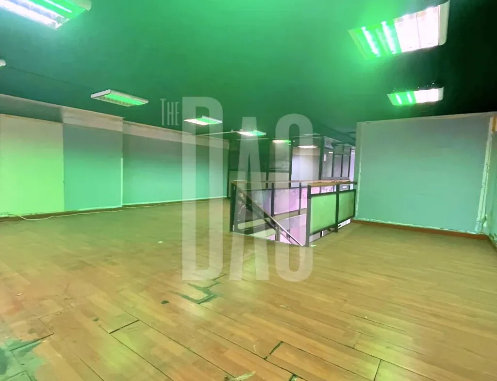 210 SQM Shop for Rent with Terrace in Achrafieh — photo 2