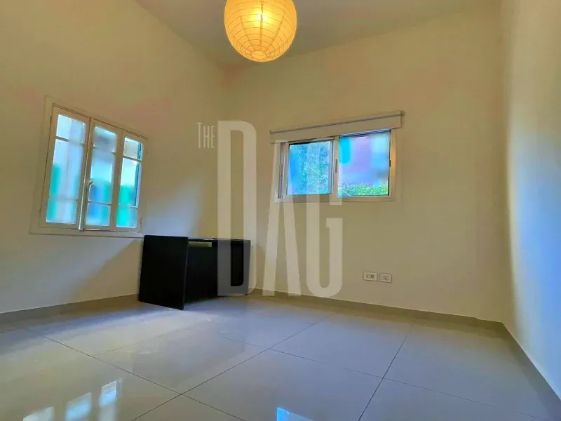 Semi-Furnished 90 SQM Apartment for Rent in Gemmayzeh — الصورة 3
