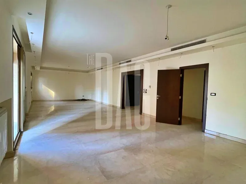 Simplex 350 SQM Apartment for Sale-Rent in Achrafieh — الصورة 2