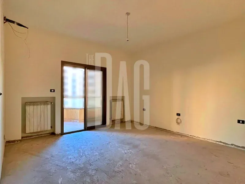 Simplex 350 SQM Apartment for Sale-Rent in Achrafieh — الصورة 4