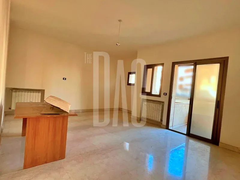 Simplex 350 SQM Apartment for Sale-Rent in Achrafieh — الصورة 5