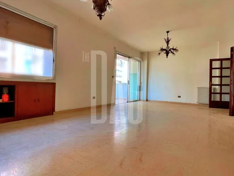 205 SQM Apartment for Sale in Sioufi Achrafieh — الصورة 2