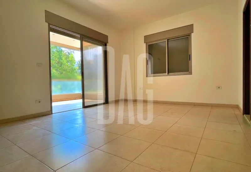 Spacious 345 SQM Apartment for Sale in Mar Takla with Terrace and Garden — photo 3