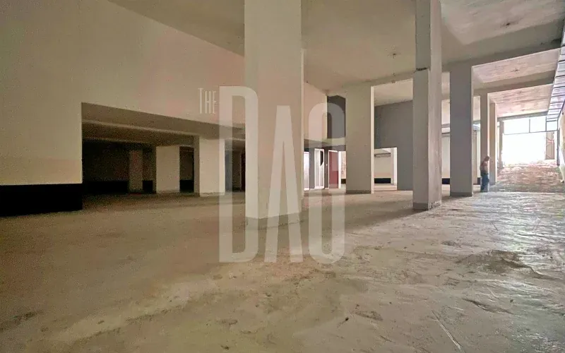 Spacious 600 SQM Warehouse for Sale in Mar Takla